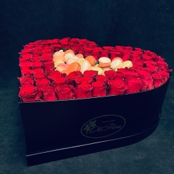 Cutie Inima Trandafiri si Macarons alt vedere product 4