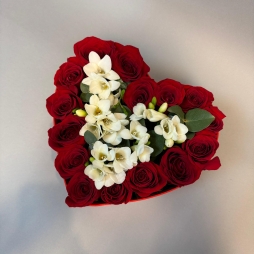 Inima din Trandafiri si Frezii alt vedere product 2