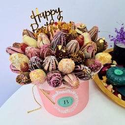 Aranjament cu Căpșuni &icirc;n Ciocolată Happy Birthday alt vedere product 2
